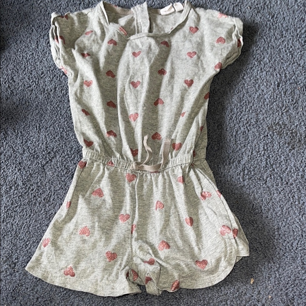 GAP Kids Gray Romper with Pink Hearts